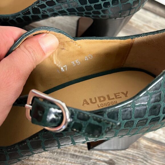 Audley Embossed Leather Green High Heels Pumps 40 US 9.5 Adjustable - Picture 7 of 9